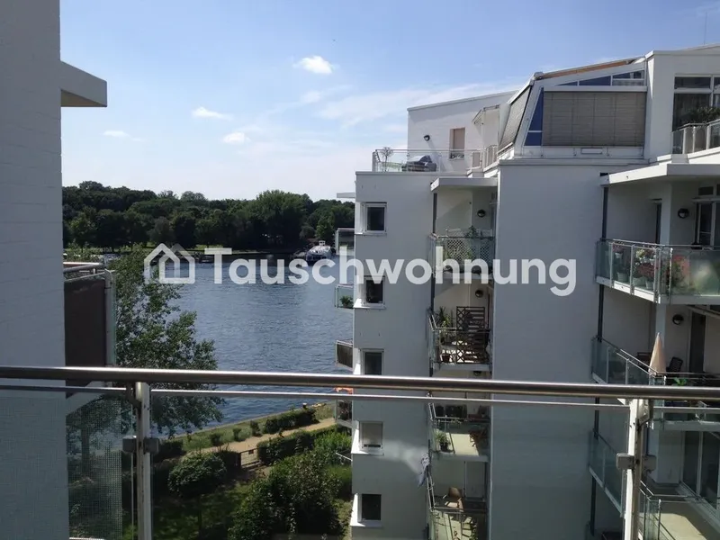 Tauschwohnung: Spreeblick - Sonnige 2 Zimmer Whg mit Balkon und Badewanne — photo 1